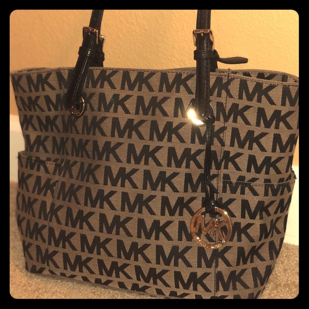NWOT Michael Kors MK Signature Taupe/Black Satchel